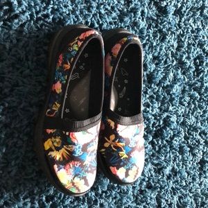 Bzees women shoes size 8